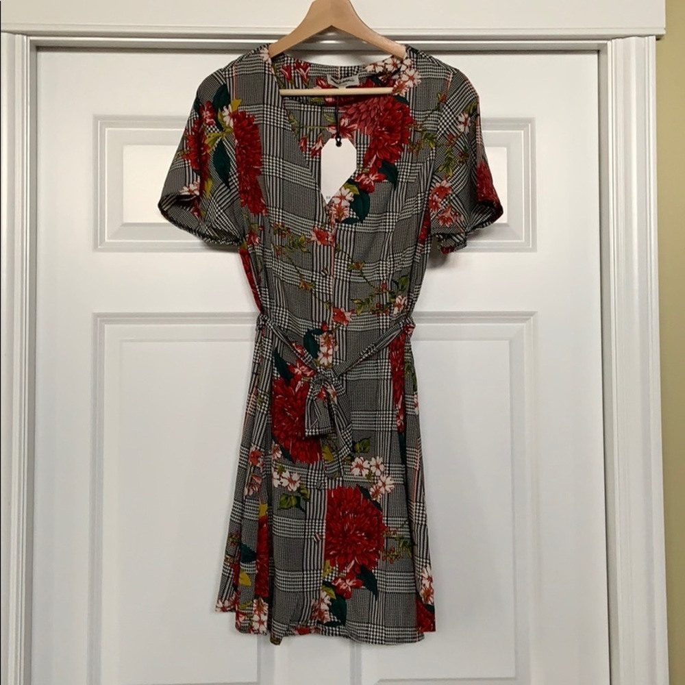 NEW BRAVE SOUL flutter sleeve dress sz Small